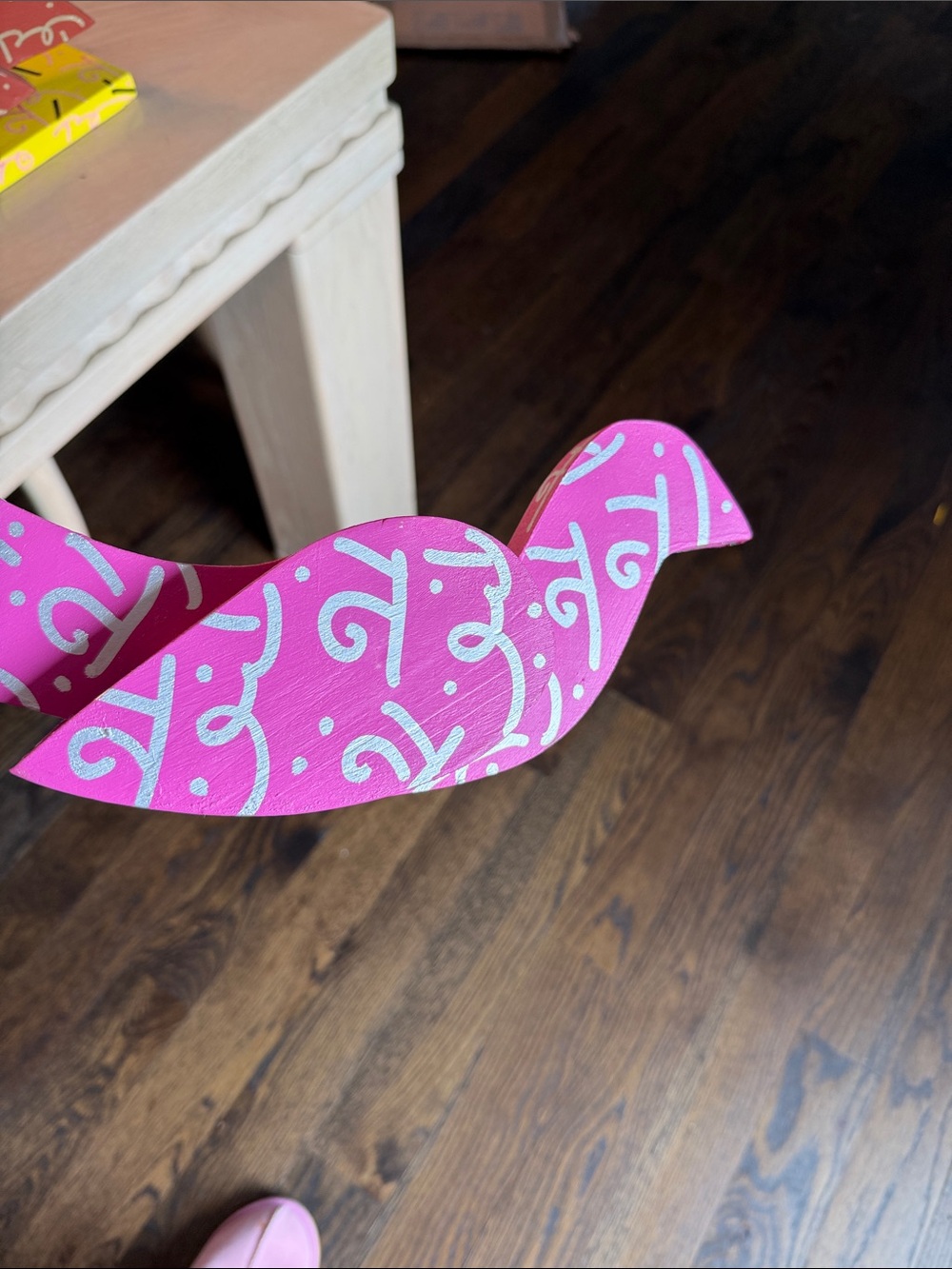 Hand-Painted signed Romero Britto wooden sculpture “Doves” - Picture 12 of 16